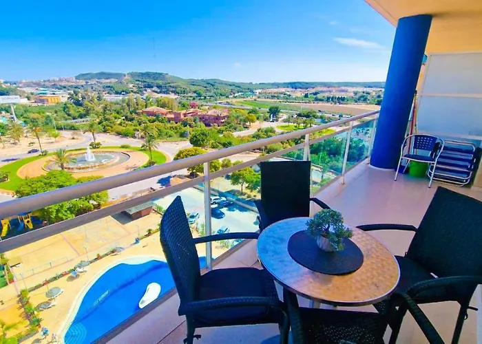 Glamorous Apartment Breath Taking View Pool